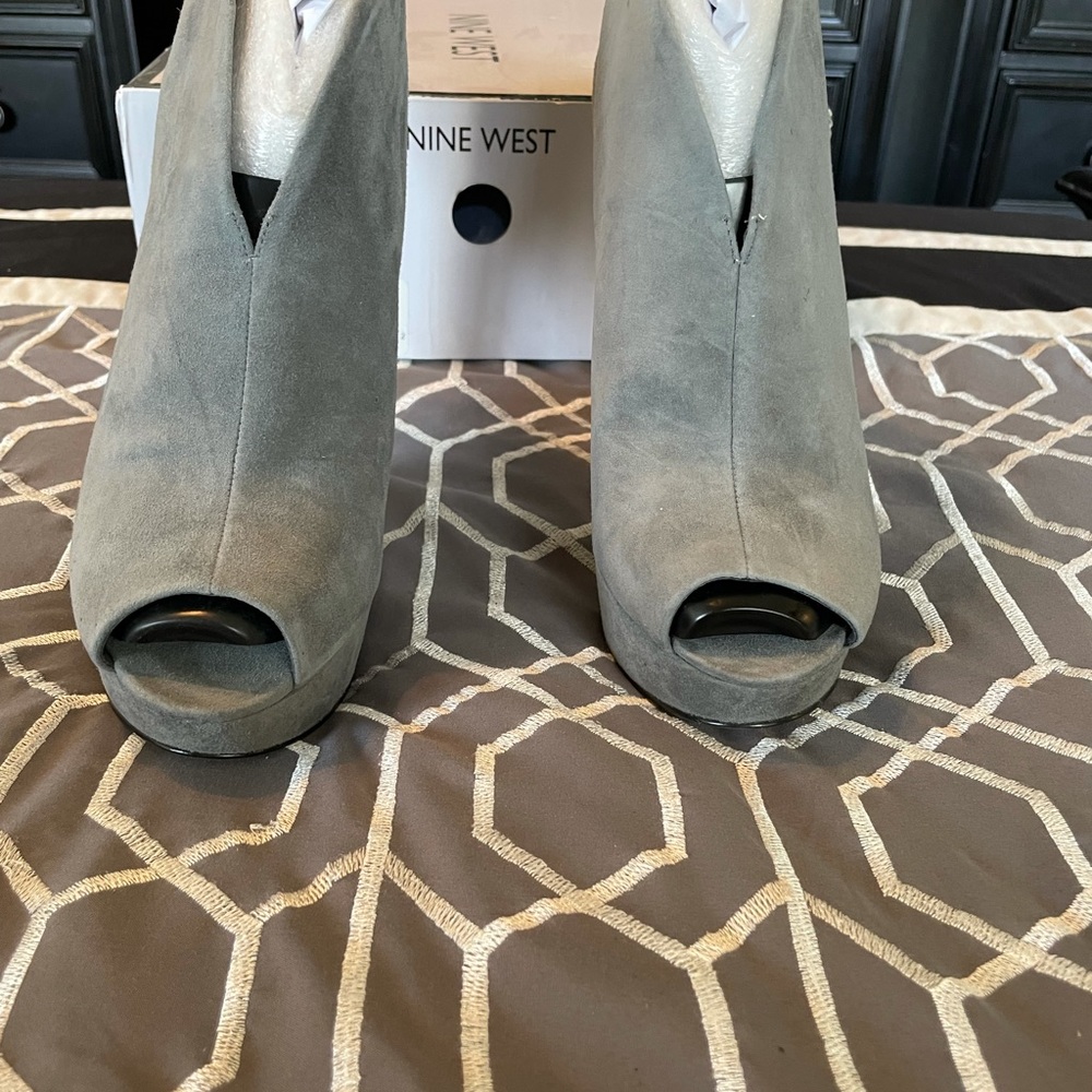 Nine West bootie